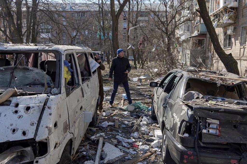 联合国人权事务高级专员公署表示，自俄罗斯入侵乌克兰至今，已造成至少816名平民丧生，1333人受伤。 （图／路透社）