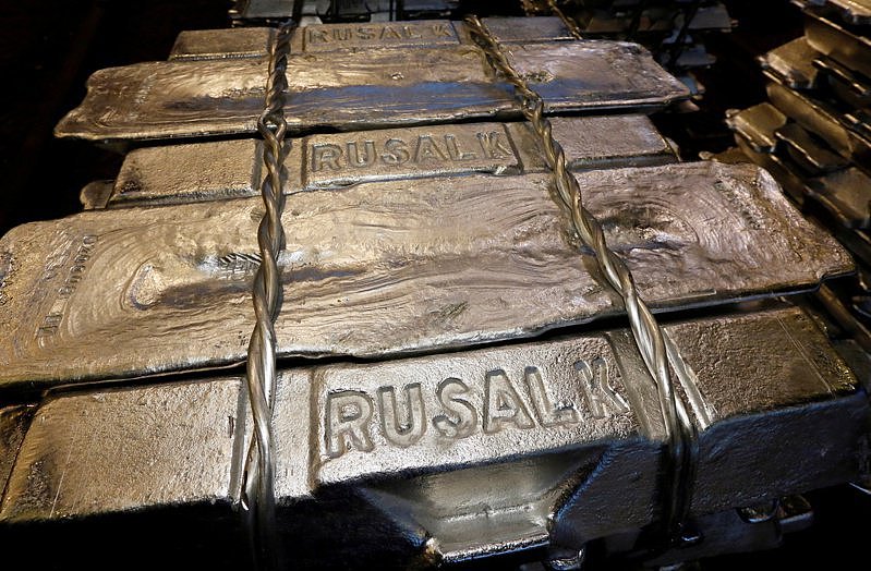 伦敦金属交易所铝价21日一度上涨4.8%，因澳洲周日宣布禁止向俄罗斯出口氧化铝和和铝土矿。 路透