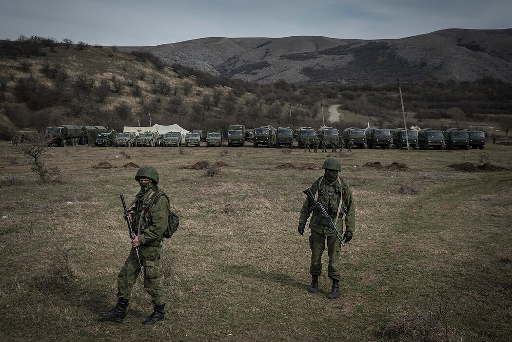 在2014年3月俄罗斯从乌克兰手中夺取克里米亚之前，蒙面的俄罗斯士兵曾出现在当地。