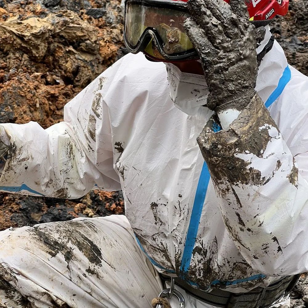 消防员东航MU5735飞行事故现场的日记：人生第一次穿上成人纸尿裤，有点害羞（组图） - 10