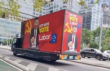 “中共说投票给工党！”澳街头惊现“拉票”卡车，被批“肮脏的把戏”（图）