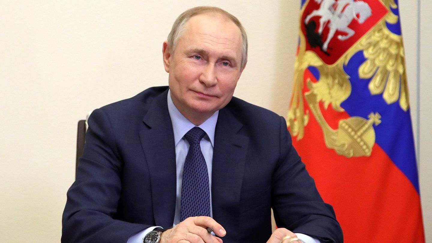 普京民调支持率攀升至83%。图为3月25日，俄罗斯总统普京在莫斯科参加视像会议。（AP）