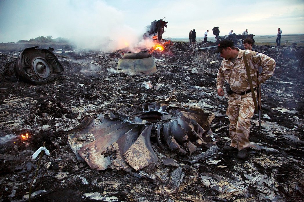 图为MH17当时的坠机现场。 图／美联社