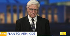 澳议员呼吁给中学生配枪！“中国想要入侵澳洲，武装儿童可以自卫”（组图）