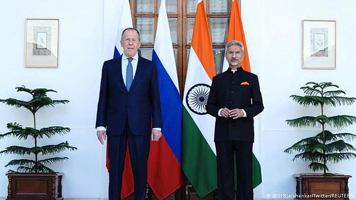 俄罗斯外长拉夫罗夫在访问印度时谈到了谈判进展，称准备对乌克兰的提议作出回应