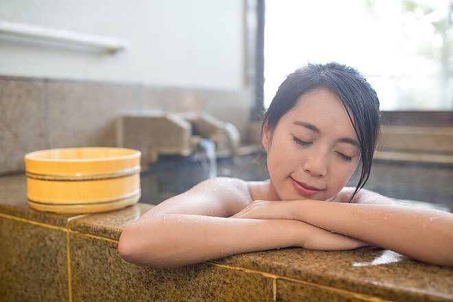 【健康】洗冷水澡，到底是强身还是伤身？提醒：4种人可能越洗身体越差（组图） - 4