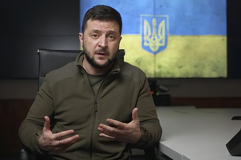 乌克兰总统泽伦斯基3日强烈谴责俄军在布查镇屠杀平民百姓惨剧。他表示，俄罗斯领导阶...