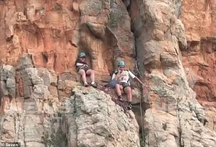 澳学生攀岩不慎坠落，2人困岩壁上获救，SES警告：高手也难攀（视频/组图） - 5