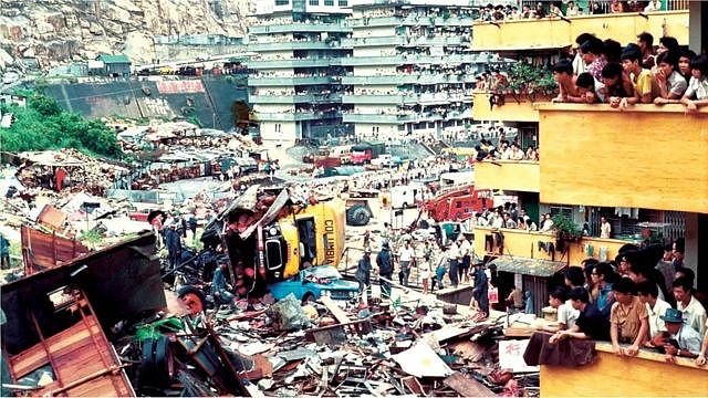 1972年香港秀茂坪发生严重的山泥倾泻灾害，71人遇难。