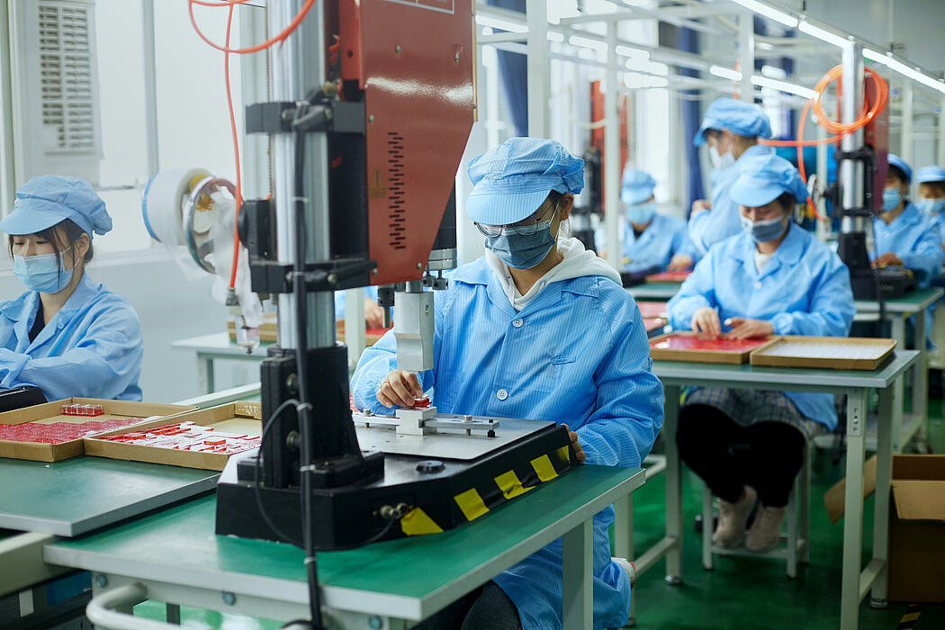 宁波工厂警告，塑料等关键材料的成本正在飙升。