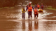 新州洪灾持续，上千人仍需撤离！悉尼洪水遇难司机遗体打捞出水（组图）