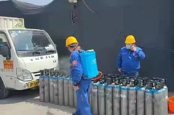 上海最大家用氧气瓶生产公司停产，多人求氧“续命”（图） - 4