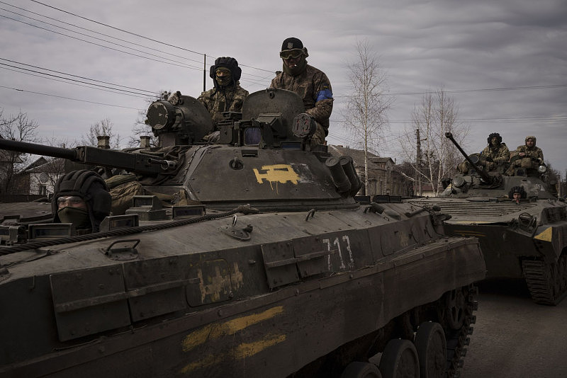 乌克兰总统：普京长时间准备后, 俄军已经开始顿巴斯之战 (组图) - 12