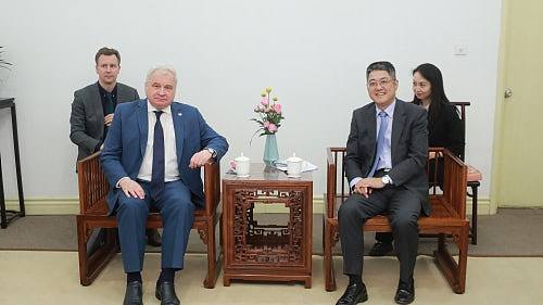 与俄驻华大使会晤中国副外长：将一如既往同俄罗斯加强战略协作
