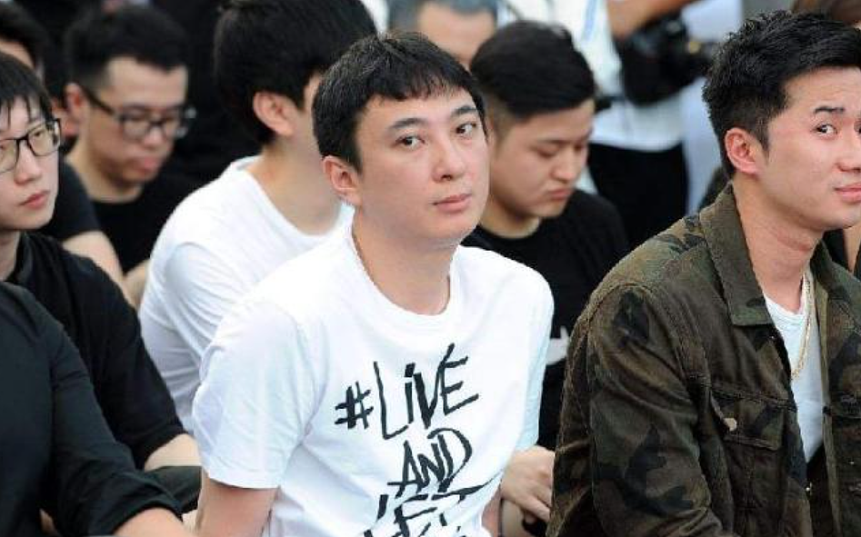 王思聪微博被禁言，网友称他为娱乐圈纪检委，曾多次抨击各类明星