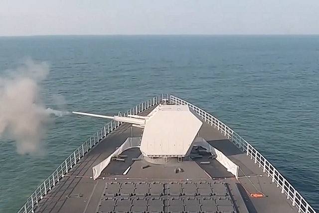 最新一艘055大驱亮相，中国海军已有4艘万吨大驱露面（组图） - 4