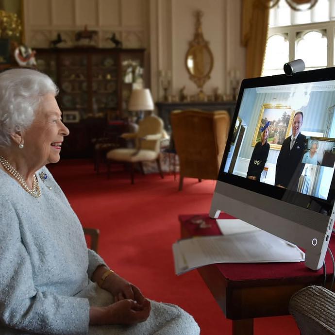 英国女王牵白马过96岁生日！优雅隐忍一辈子，被儿孙伤透心…（组图） - 29