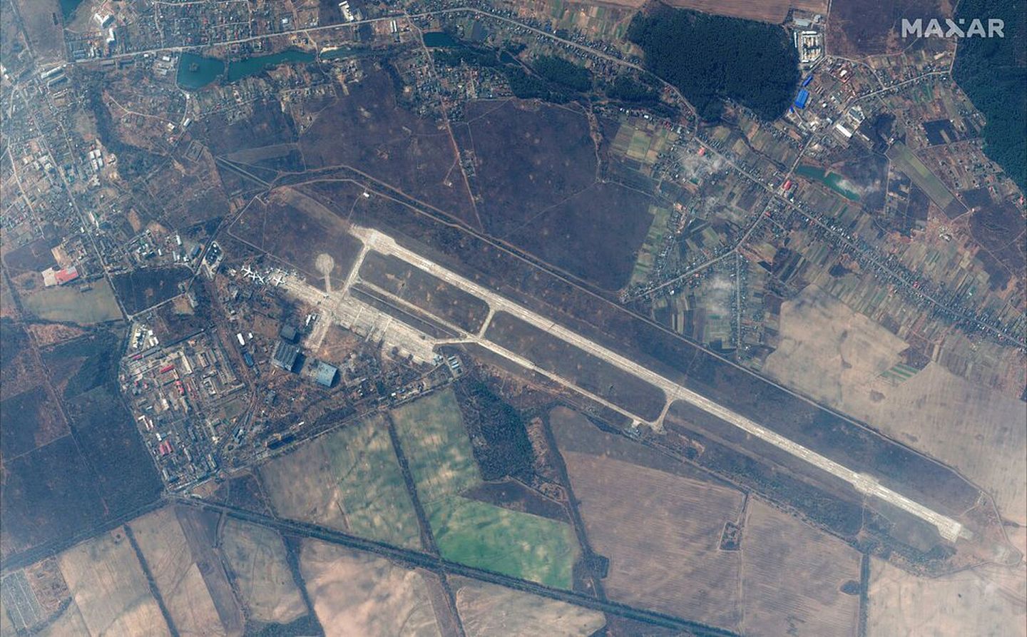 2022年3月31日，此前部署在安东诺夫机场内外的俄罗斯部署部队大多已撤离该地区。（AP）