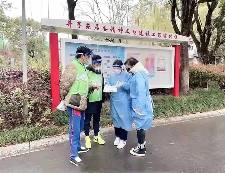 众星驰援上海：马伊琍张艺兴捐负压救护车、李佳琦为老人捐物资28吨（组图） - 39
