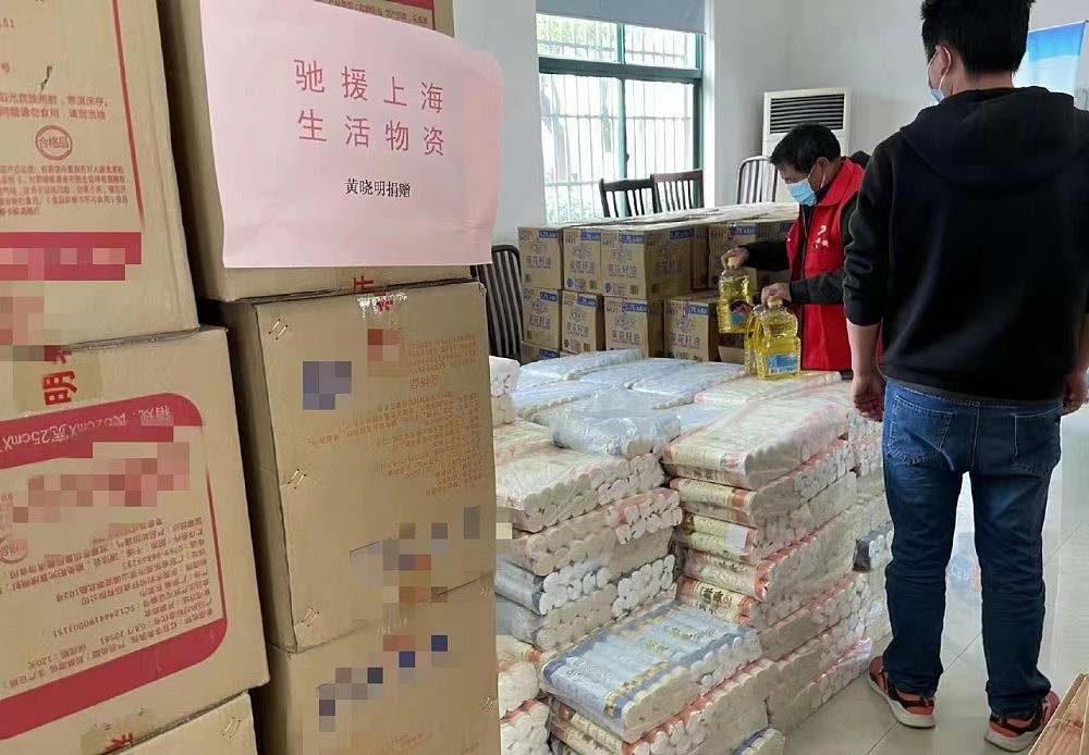 众星驰援上海：马伊琍张艺兴捐负压救护车、李佳琦为老人捐物资28吨（组图） - 48
