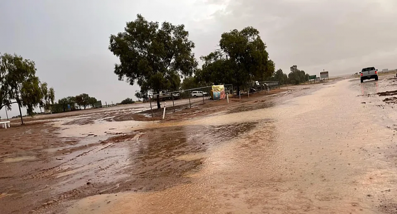 南澳小镇大雨致道路被封，数十名旅客无奈滞留当地，物资正在耗尽（组图） - 3