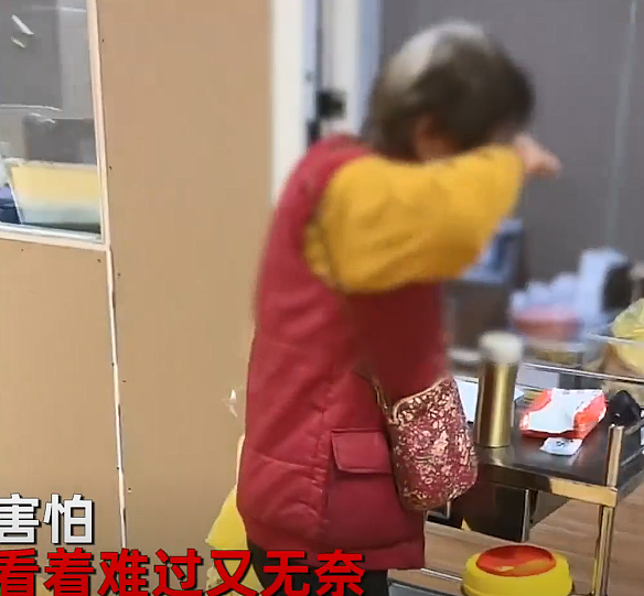 上海同时进方舱医院的人都出院，老人哭得像孩子般求回家，太心疼