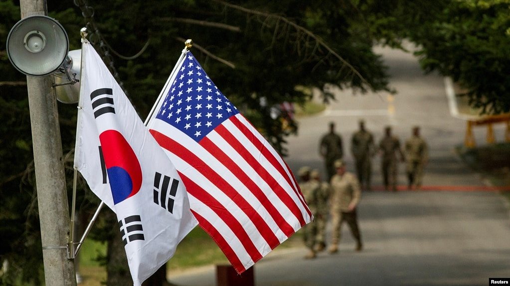 韩国与美国国旗（路透社资料图）