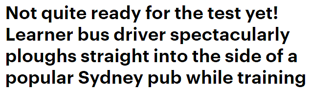 悉尼街头发生车祸，实习巴士司机撞上路边酒吧！引网友调侃（视频/组图） - 1