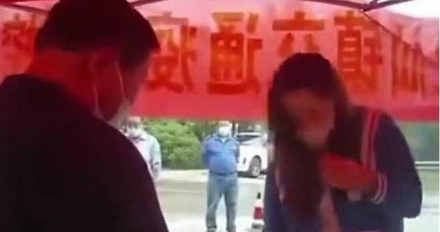 情侣过疫情防控点遭盘查男子得知「女友是逃犯」崩溃：妳骗我吗？