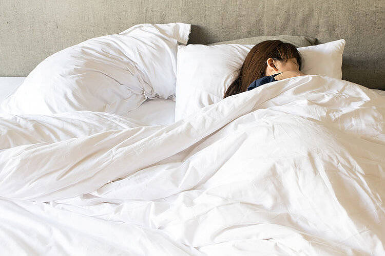 人睡三觉，命比纸薄！300万人研究：睡眠超过8小时，死亡风险上升（组图） - 7