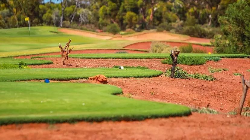 PGA巡回赛西澳站唯一比赛场地竟然在红土沙漠里！ - 6