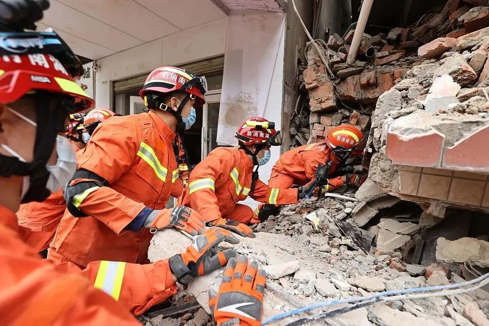 53人遇难，长沙自建房倒塌事故现场直击（组图） - 2