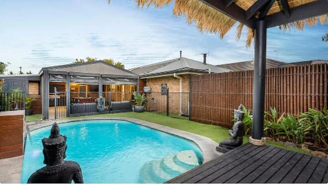 澳东南亚度假风住宅挂牌，后院如同“绿洲”，由卖家父亲建造（组图） - 5