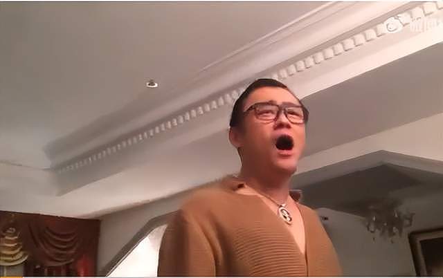 周立波豪宅曝光，疫情期间唱歌自娱自乐，他始终没能学会谨言慎行（组图） - 3