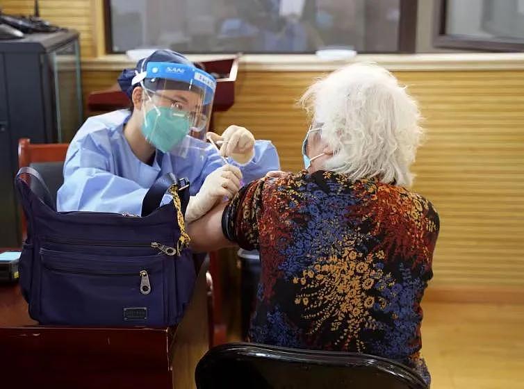 上海疫情死亡人数过百，如“躺平”最大的受害者是老人