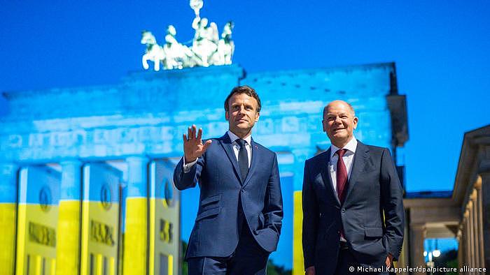 Deutschland I Frankreichs Präsident Macron trifft Bundeskanzler Scholz in Berlin