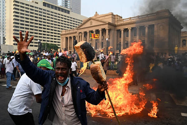 抗议不断！斯里兰卡：对打砸抢烧者“格杀勿论”（视频/组图） - 2