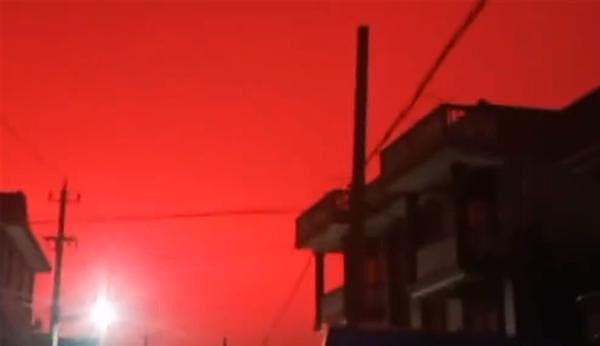 3次！浙江舟山天空变红后，福建福州夜空又变血红色，什么原因？
