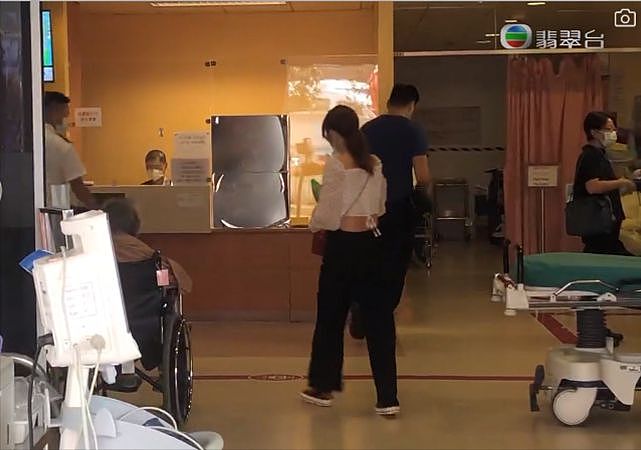 TVB女主持采访“恐怖老鼠屋”时惨遭袭击，被70岁老妇殴打，画面曝光（组图） - 14