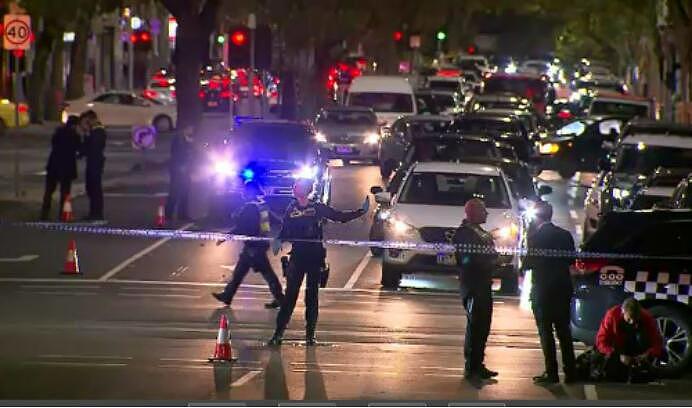 澳CBD晚高峰发生车祸，1人被撞身亡，道路关闭（组图） - 2