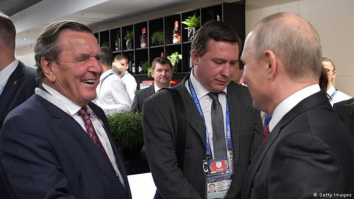 Moskau Gerhard Schröder und Präsident Putin