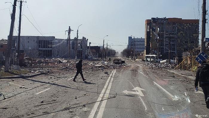 Ukraine | Mychailo Purishev hilft bei Evakuierungen aus Mariupol