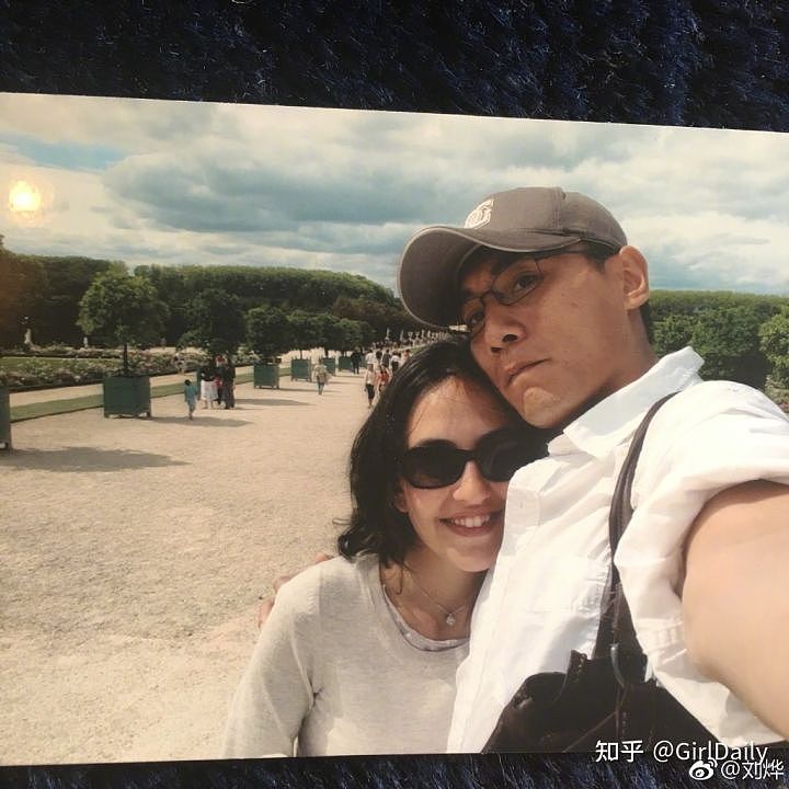 婚礼拒请章子怡，婚后13年自曝心愿惹哭无数人：他的神仙爱情，比小说动人百倍（组图） - 1