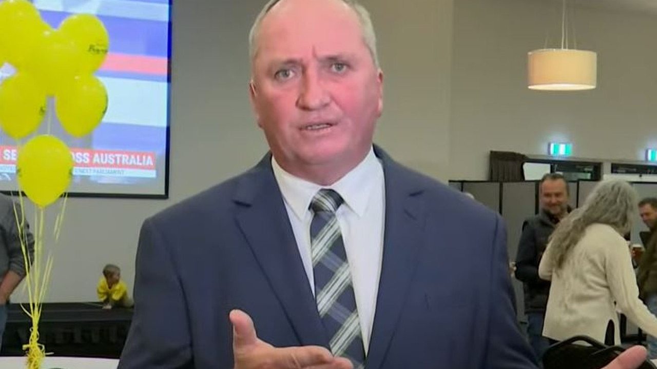 Barnaby Joyce ripped into the independents on the ABC.