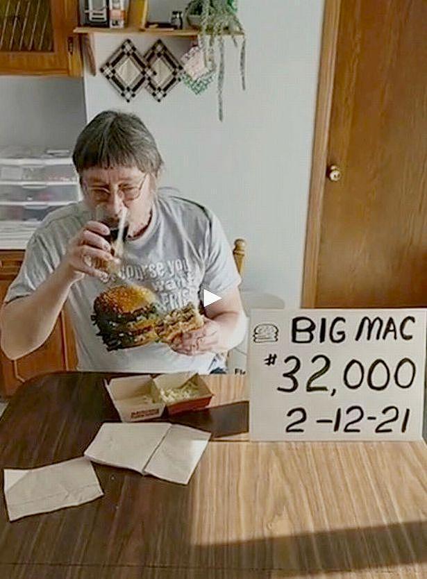男子50年吃了32340个巨无霸，平均每天吃两个，创下世界记录（组图） - 5
