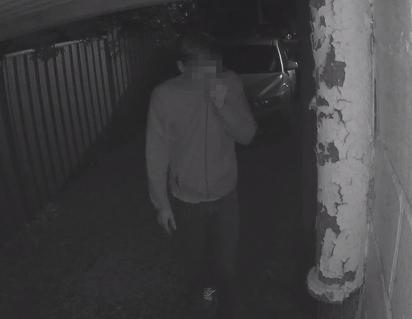 洗澡时被人用手机偷拍！悉尼5名合租女生安装摄像头，最终发现偷窥男（图） - 2