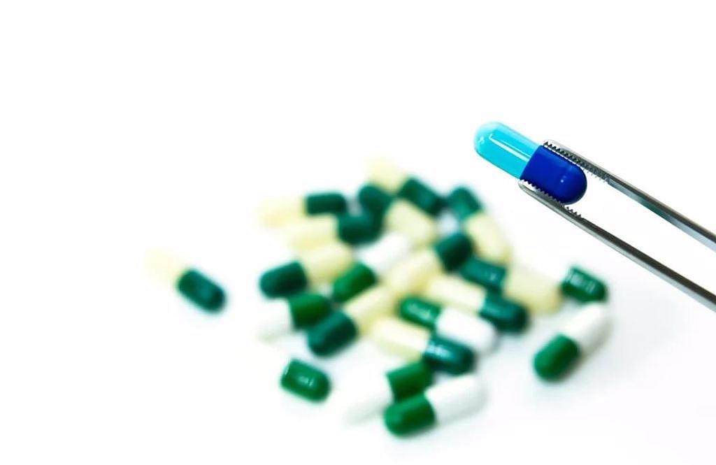 研究团队在抗生素资料库中，找到可能治疗新冠肺炎的方法。 (图/ Shutterstock)