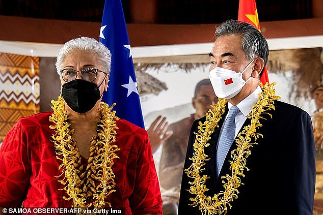 Chinese Foreign Minister Wang Yi (right) and Samoa Prime Minister Fiame Naomi Mataafa attended an agreements signing ceremony this week