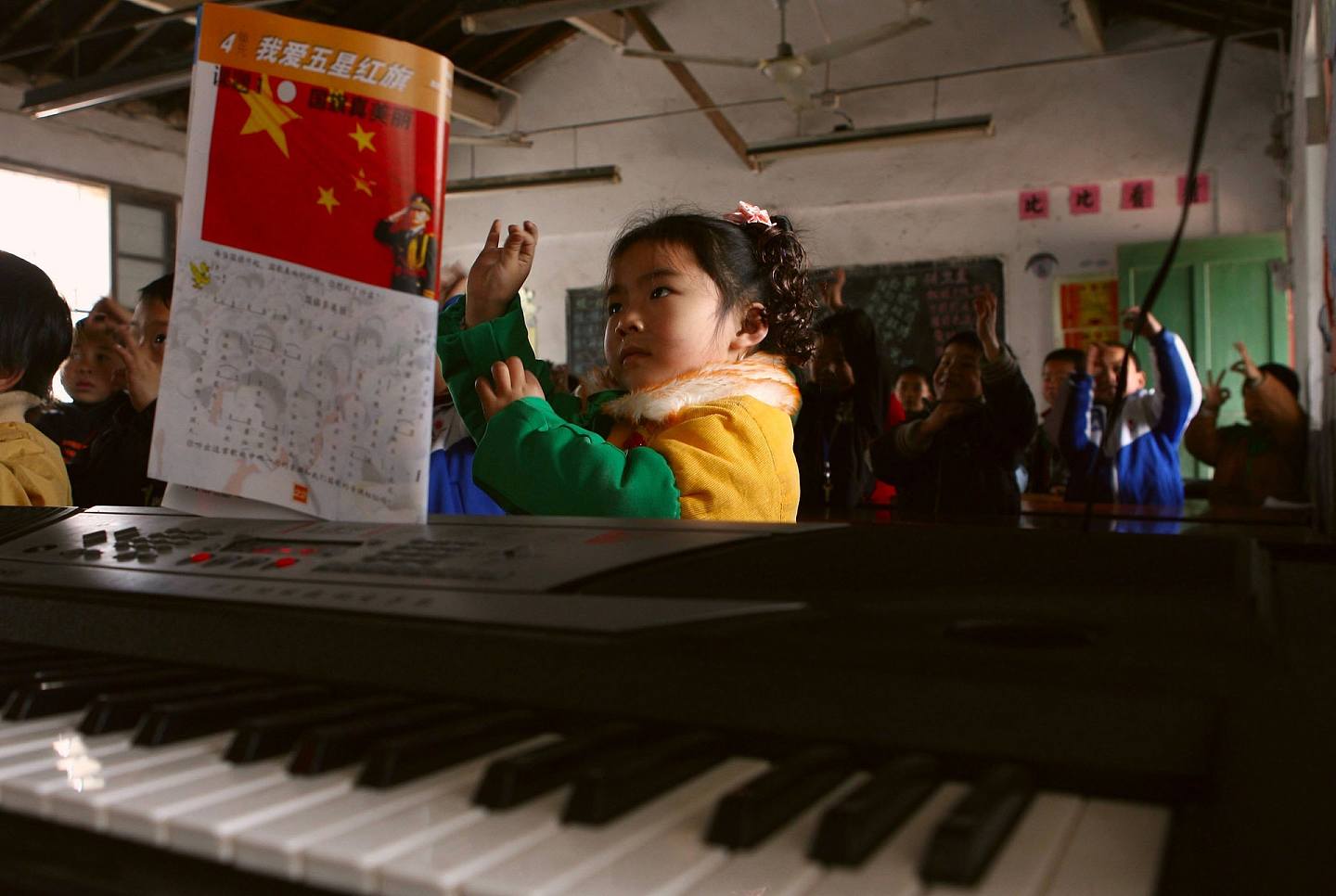 上海式封控正在国内多地轮番上演，令许多上升空间有限的中国年轻人愈发焦虑，封控令钢琴老师沉女士坚决不生。 （Getty Images）