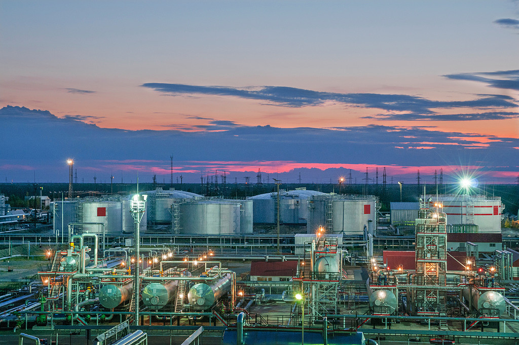 石油与天然气等能源产品是俄罗斯对外出口最大项目，因此美国不断地催促欧盟禁运俄罗斯石油与天然气。 （图／Shutterstock)